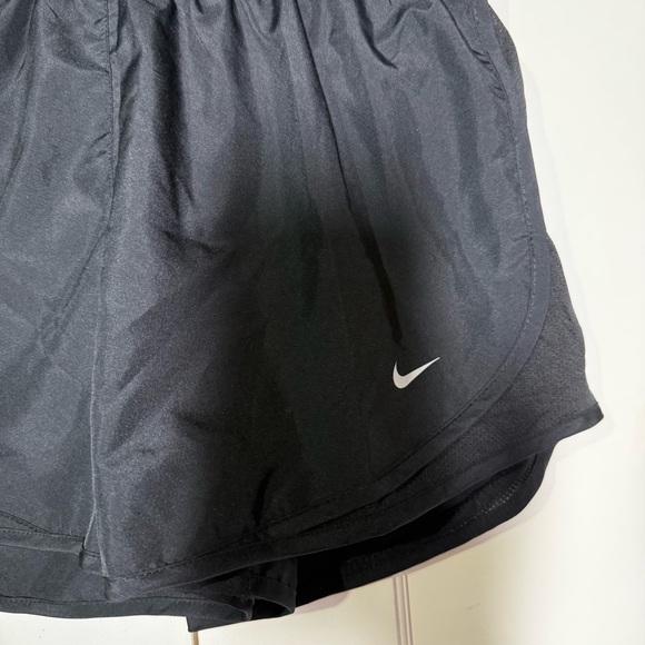 Nike Dri Fit Shorts Black Women’s Size Large Athletic Stretchy - Picture 5 of 6